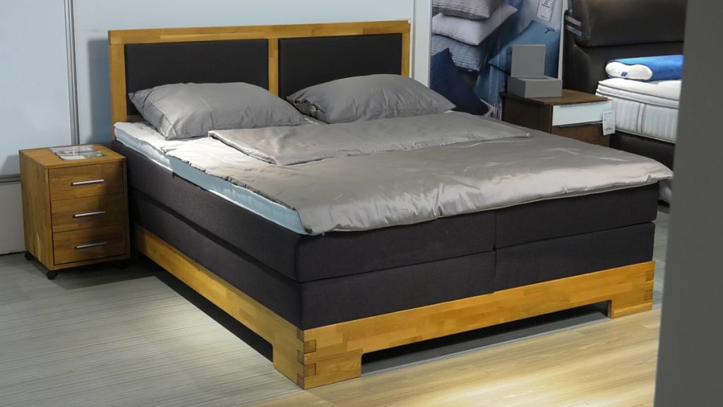 boxspring-krevet-drvo-lesnina-xxxl-domnakvadrat