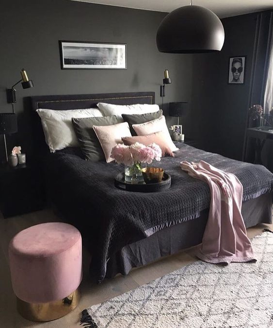 crna-spavaća-soba-rozi-detalji-domnakvadrat