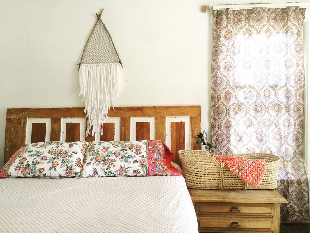 starinski-krevet-dekori-domnakvadrat