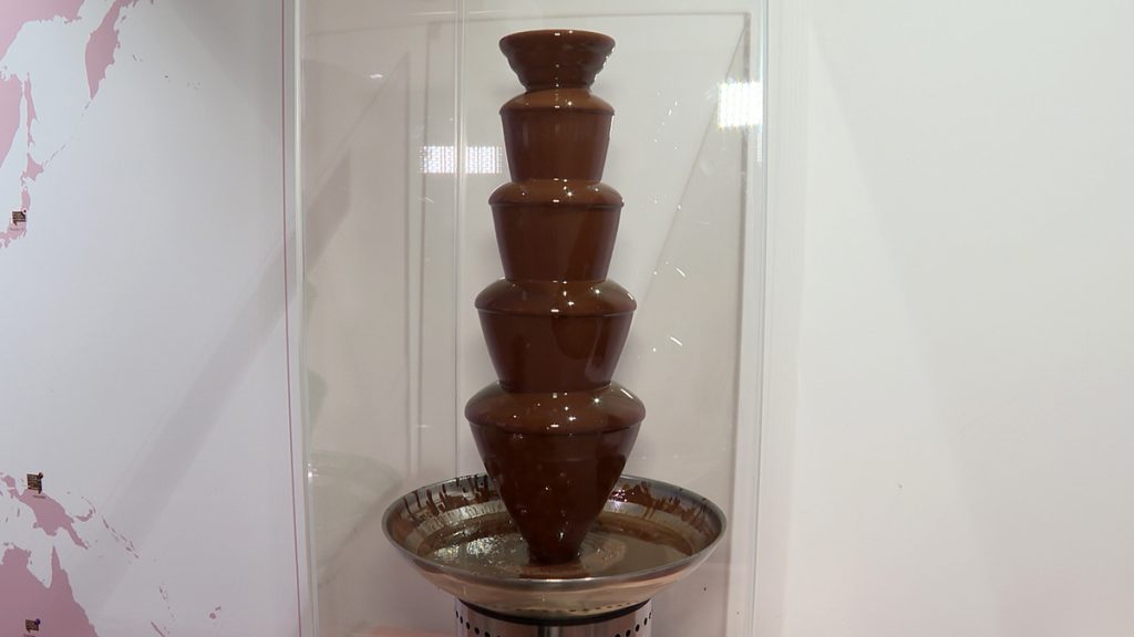 čokoladna-fontana-muzej-čokolade-domnakvadrat