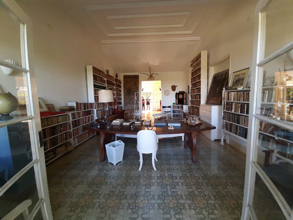 biblioteka-ernest-hemingway-kuba-domnakvadrat