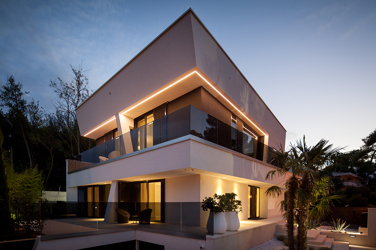 vila-rovinj-mrak-palme-domnakvadrat