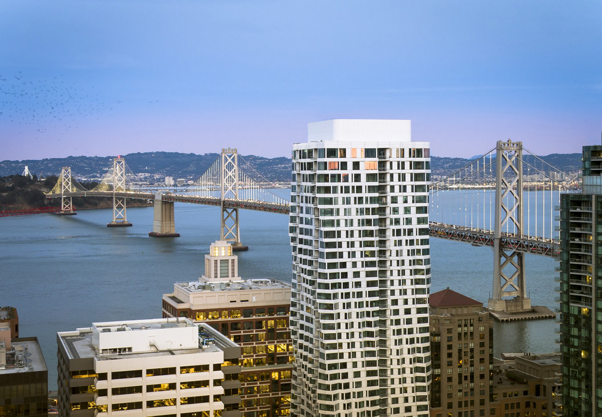 twisted-tower-most-san-francisco-domnakvadrat