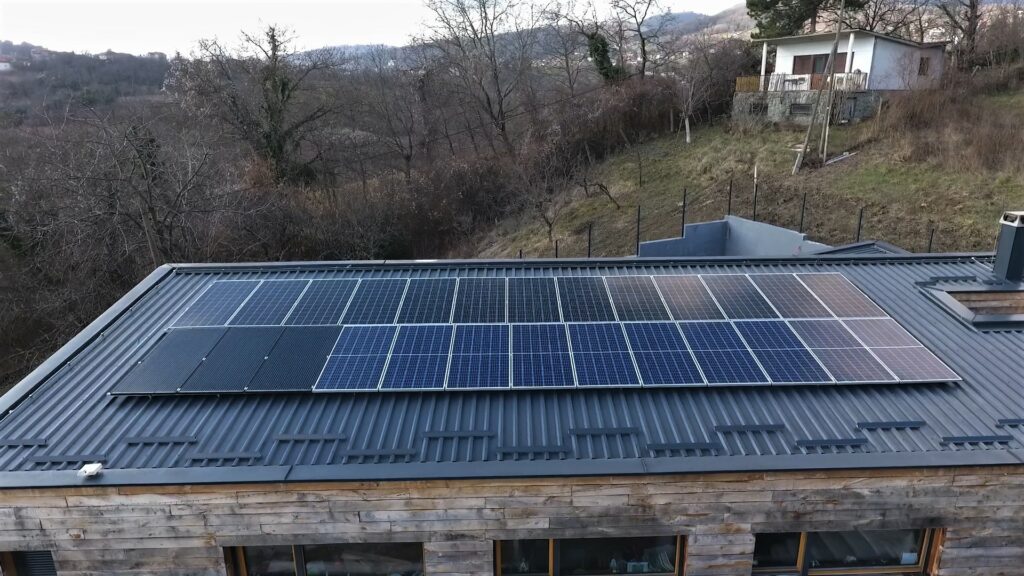 solarna-elektrana-HEP-solarni-paneli