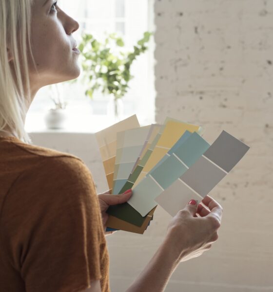 kombiniranje boja i materijala u interijeru