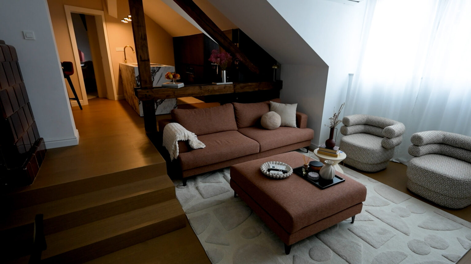 dnevni boravak gradski stan s dušom