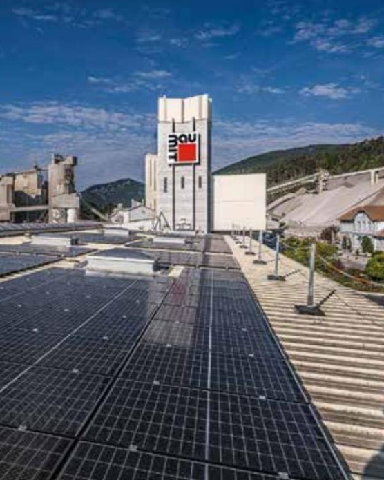 Smanjenje CO₂ emisija i održiva gradnja: solarni paneli baumit tvornice