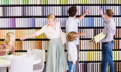 bojanje zidova - baumit showroom - ljudi biraju boje