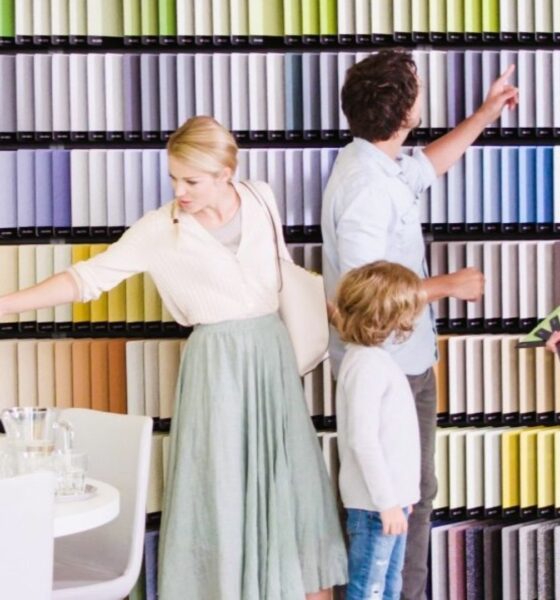bojanje zidova - baumit showroom - ljudi biraju boje