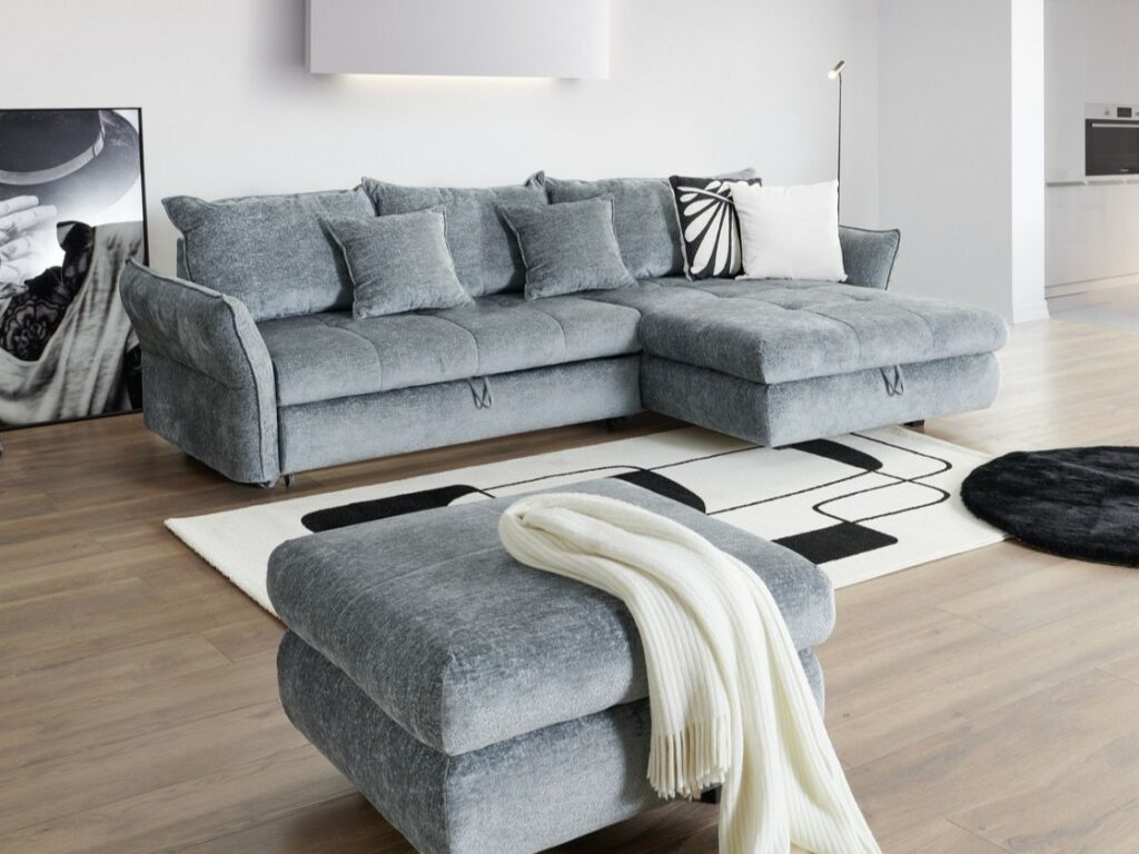 lesnina siva sjedeća garnitura
