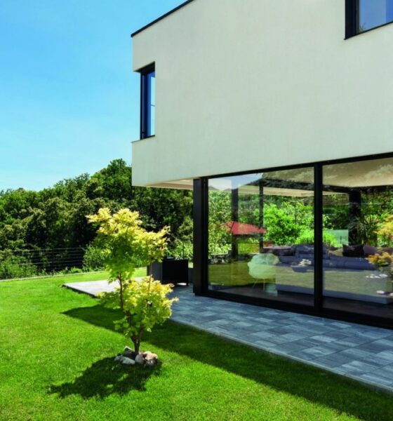 Vaš vrt, vaša oaza: kako uz Baumit “uradi sam” program urediti vanjski prostor brzo i sigurno - bijela kuća s vrtom