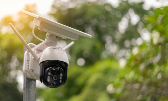 bijela solarna kamera