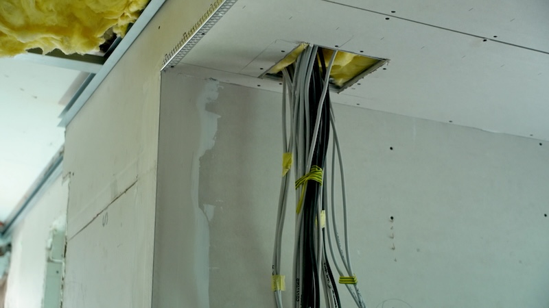 nove instalacije iz spuštenog stropa