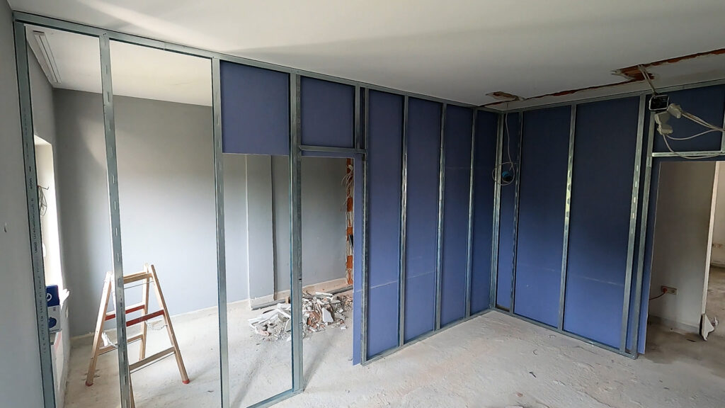 Knauf pregradni zidovi tijekom renovacije stana mogu stvoriti skrivene troškove zbog izolacije i instalacija