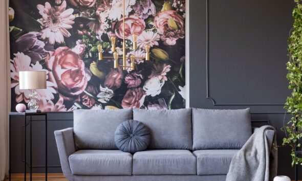 floralne tapete u dnevnom boravku
