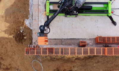 robot gradi postavlja cigle na promoarh 2026